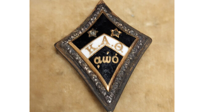 1872 badge 800x485