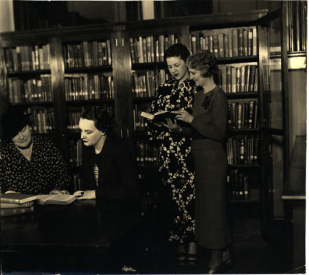Women reading in library